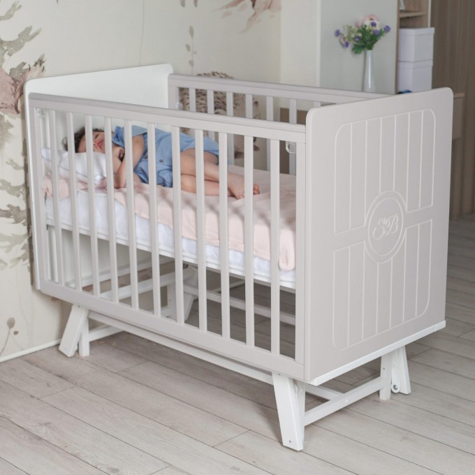 Детская кроватка SWEET BABY с маятником Nuovo Кашемир/Белый 426997