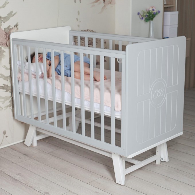 Детская кроватка SWEET BABY с маятником Nuovo Серый/Белый 426998